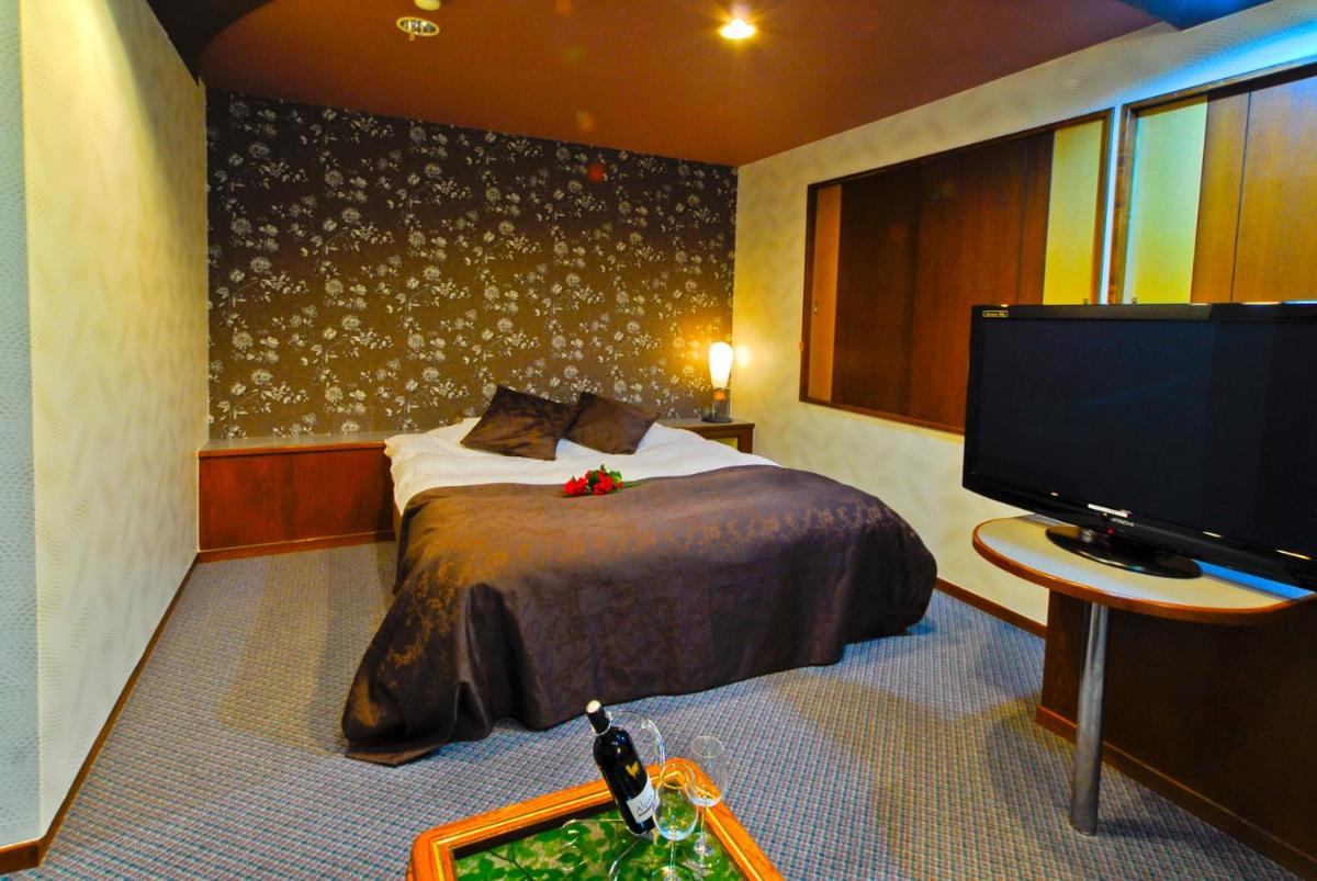 Hotel Joy (Love Hotel) - Housity
