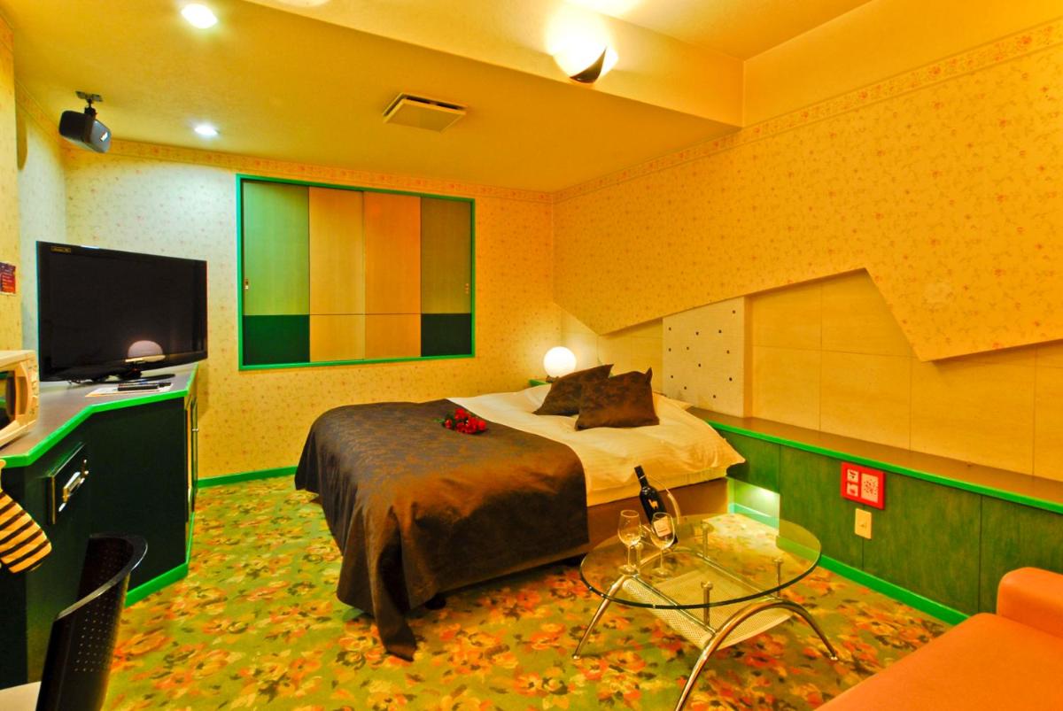 Hotel Joy (Love Hotel) - Housity