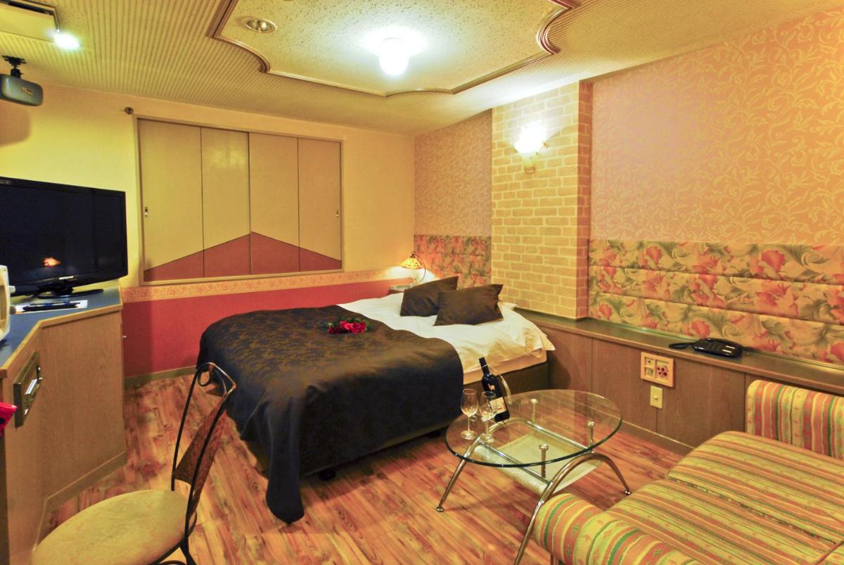 Hotel Joy (Love Hotel) - Housity