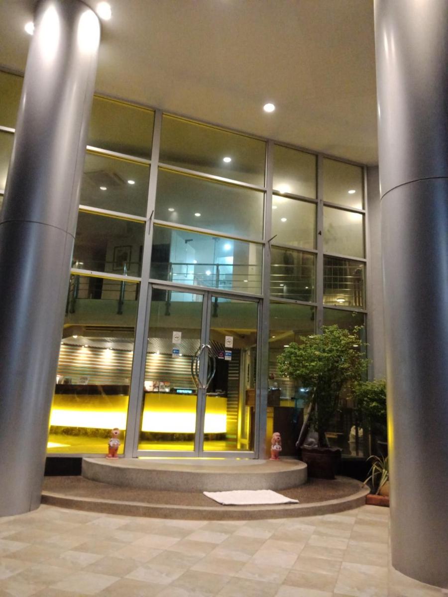 Suitetrails - Neo Hatyai Hotel
