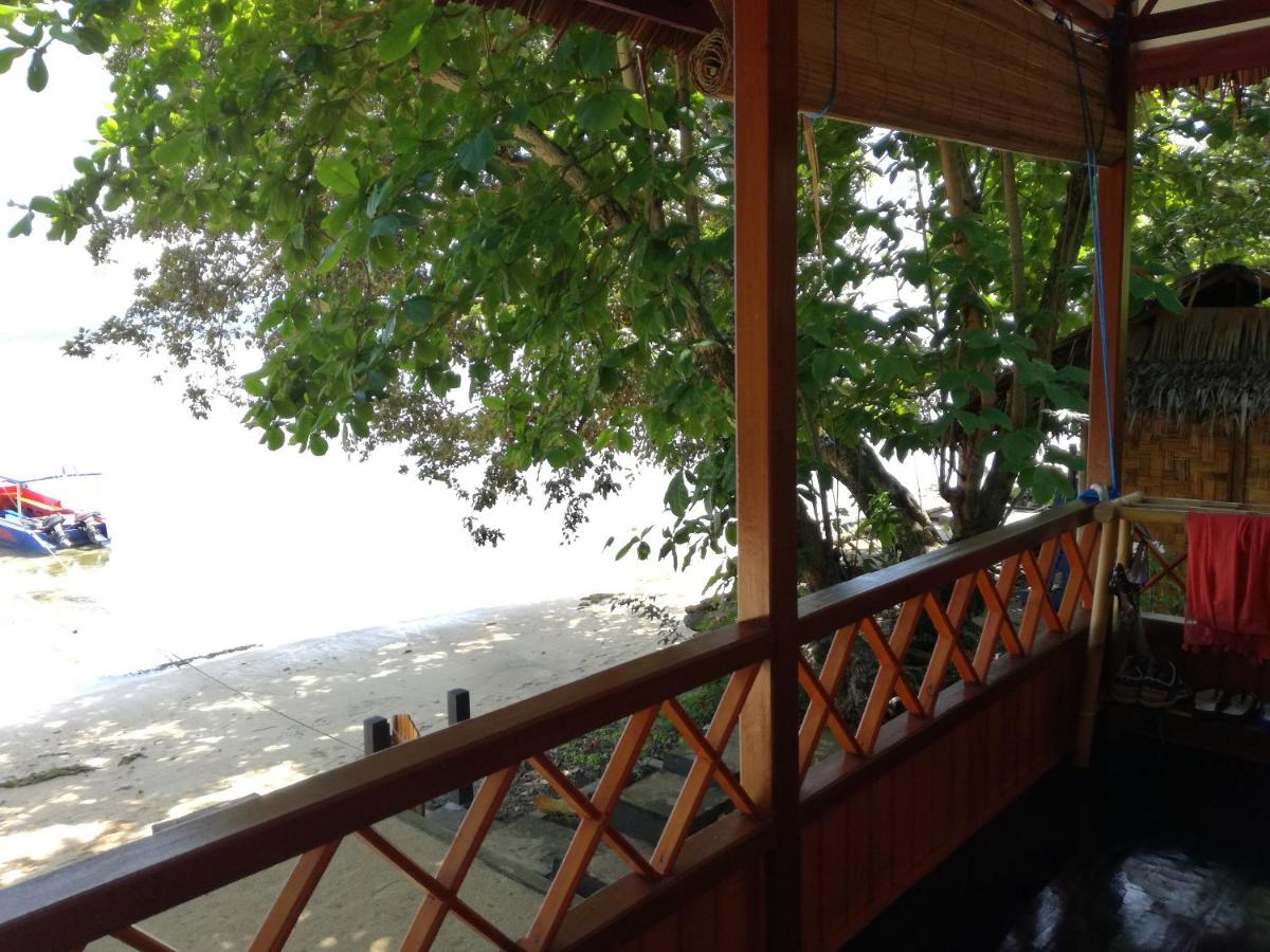 Raja Laut Dive Resort Bunaken - Housity
