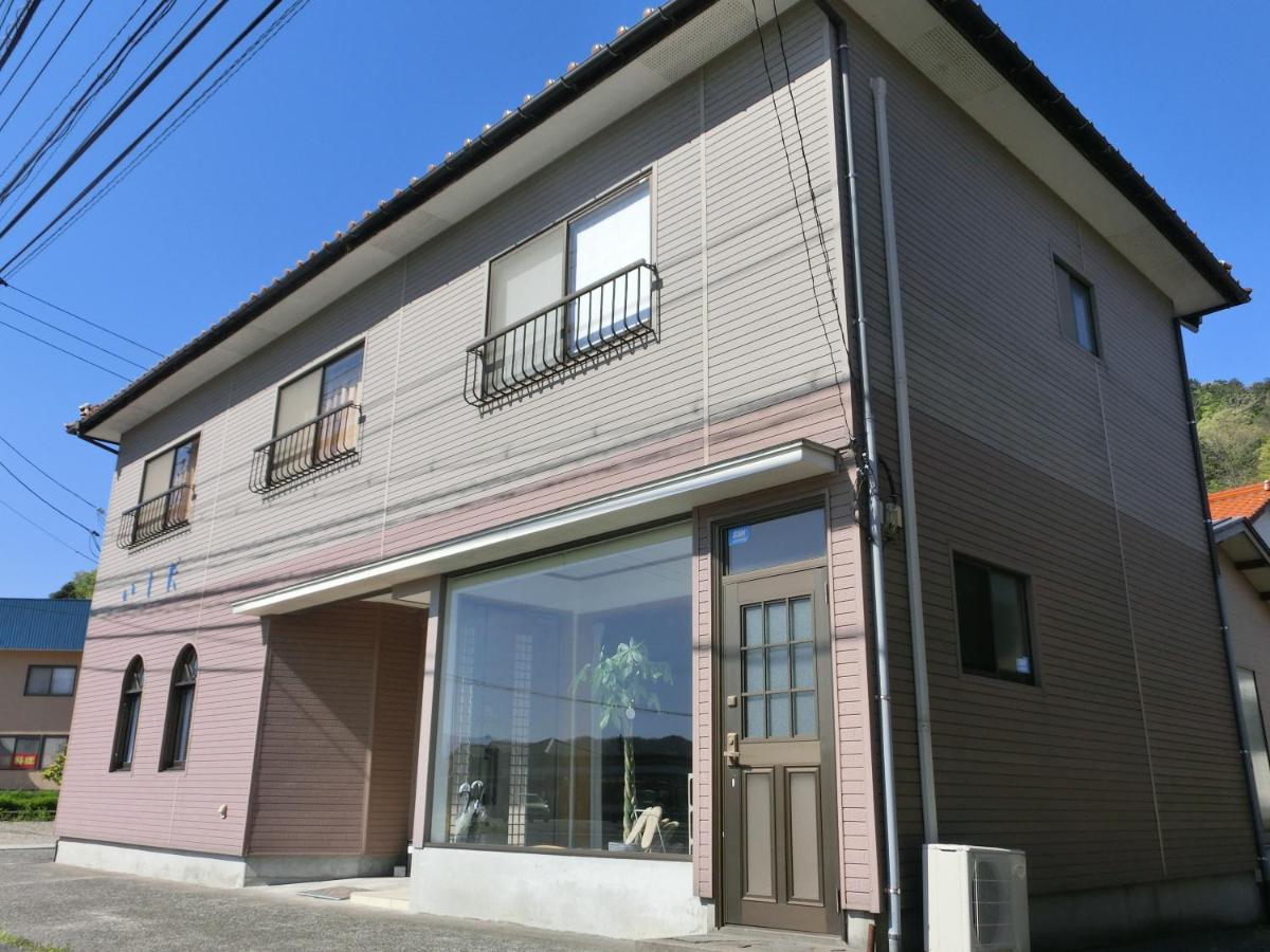 Guesthouse Famusuton - Housity