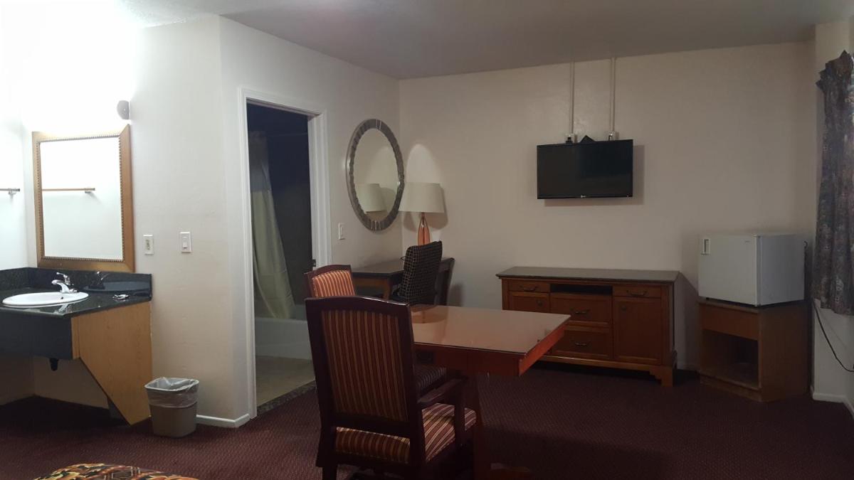 Flamingo Inn Long Beach - Housity