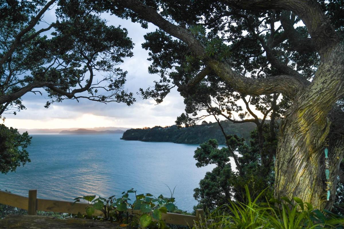 Auckland Clifftop - Housity