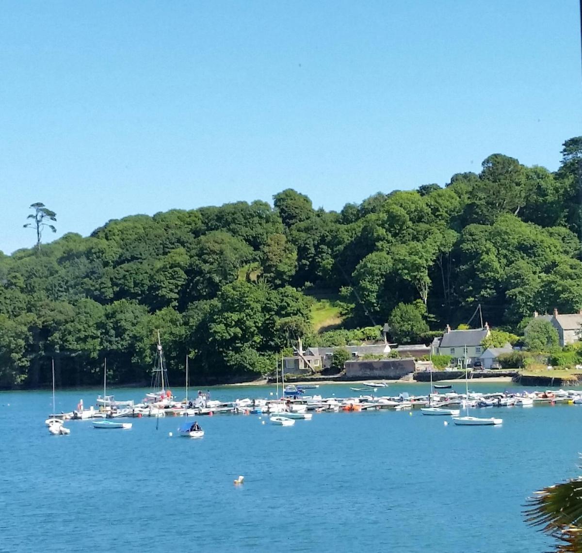 Mandeley Guest House - Housity