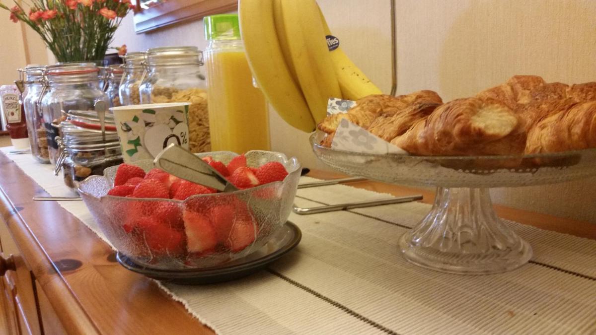 Mandeley Guest House - Housity