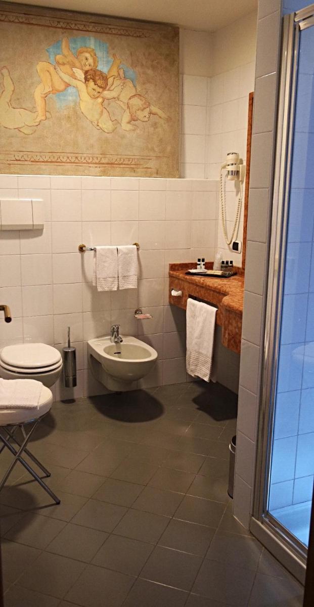 Albergo Della Roccia - Housity
