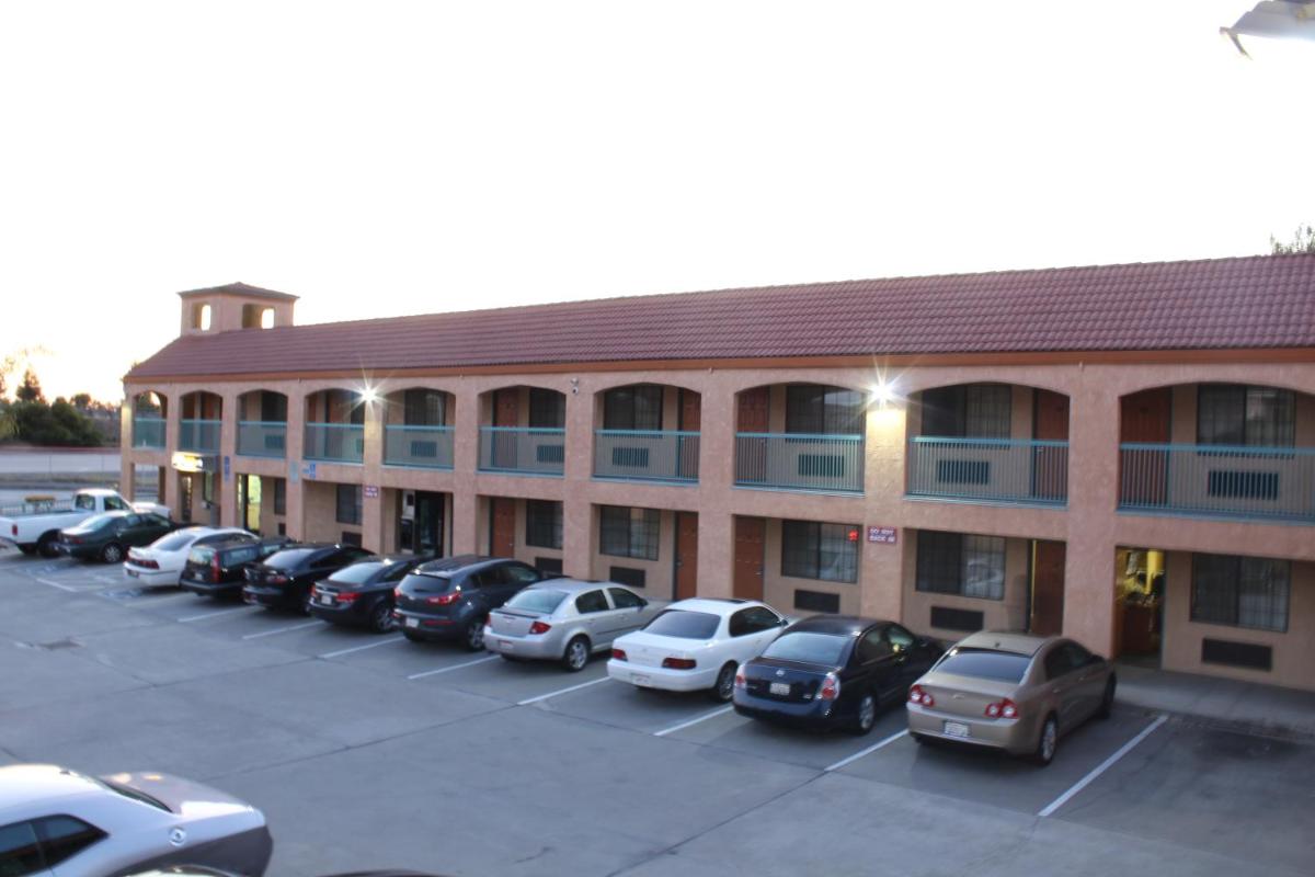 Travelers Inn - Housity