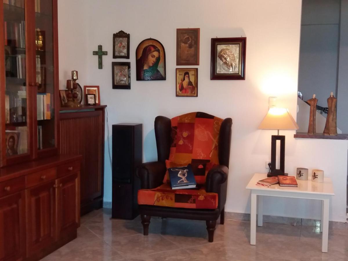 Beach House Villa - Housity
