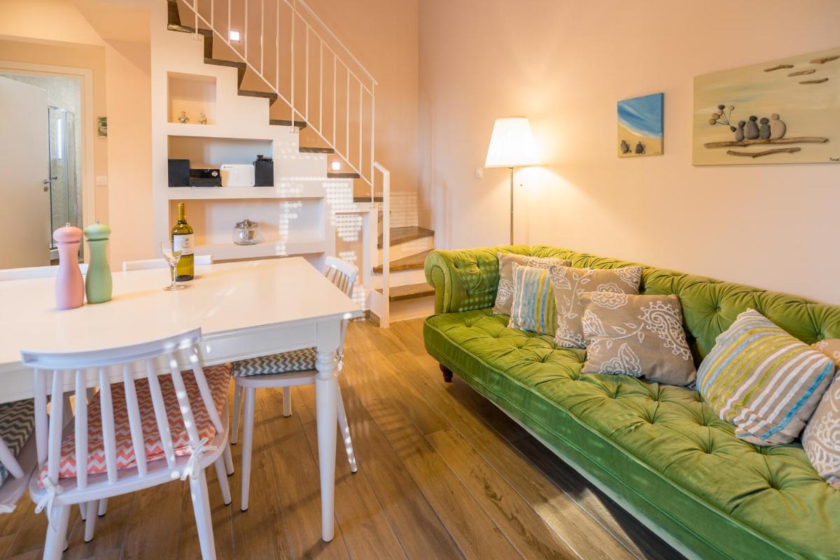 Stavros Beach Garden Villa - Housity