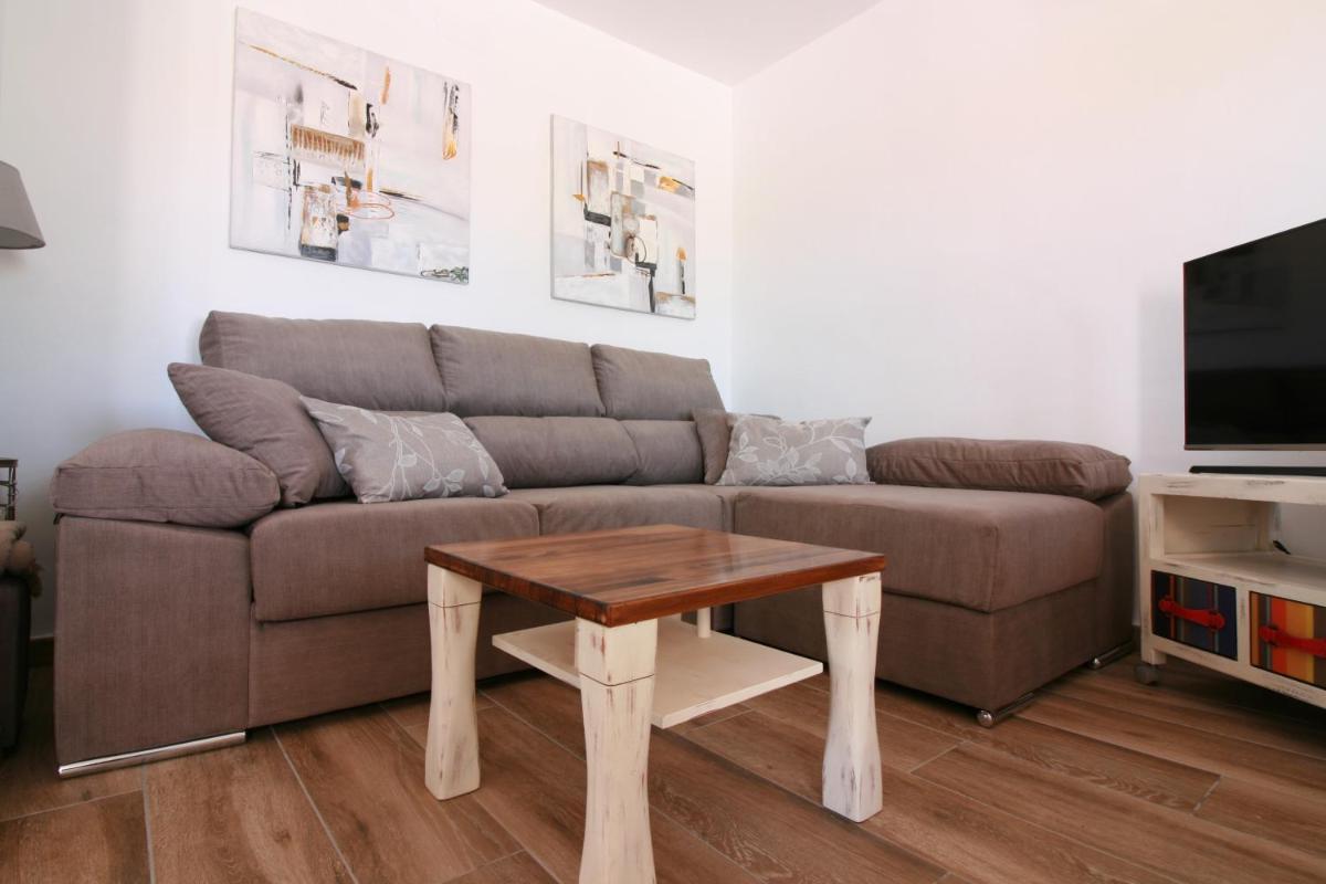 OLIVA HOLIDAYS 4 - Housity