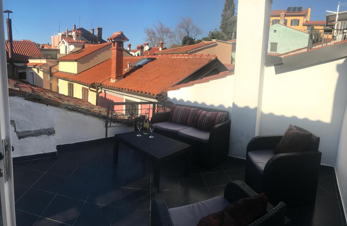 Charming House in the Center of Piran - Housity