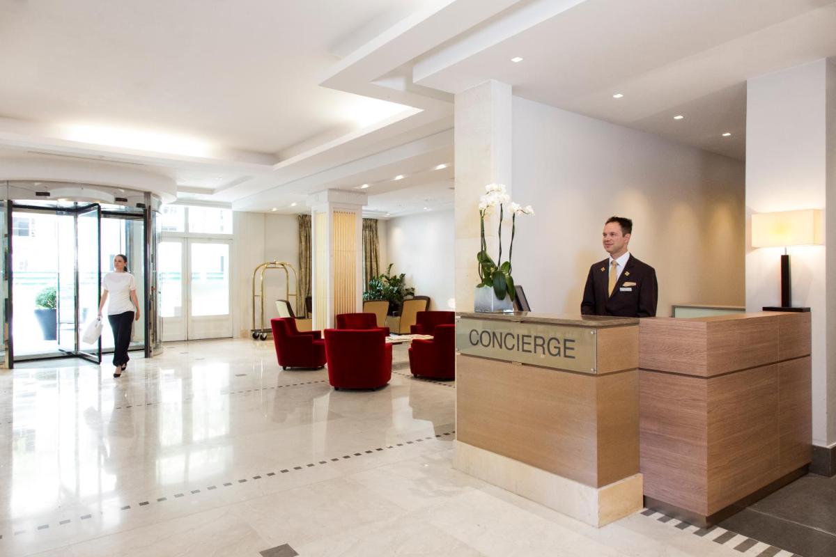 Hall ou réception de l'établissement Relais Spa Val d'Europe
