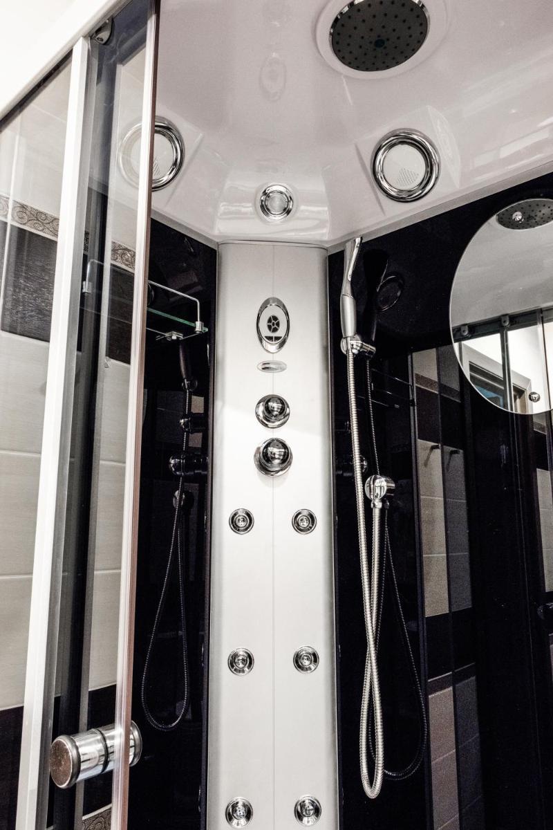 Vesna Business Hotel - Housity