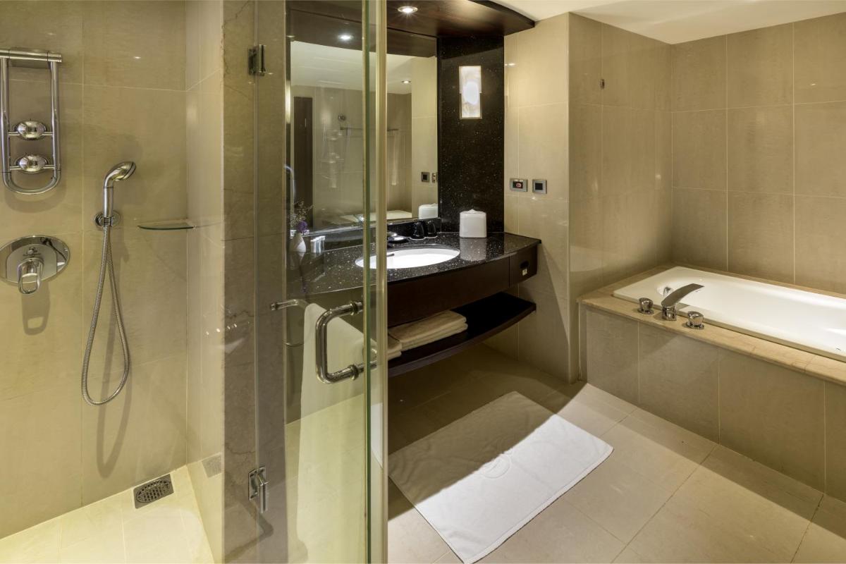 Suitetrails - Grand Forward Hotel
