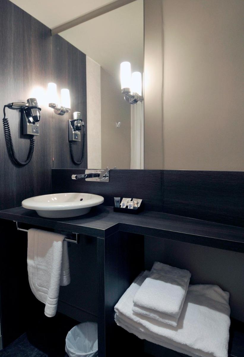 Salle de bains dans l'établissement B&B HOME Lyon Centre Berthelot