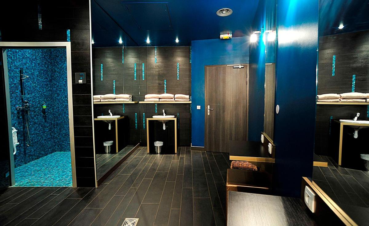 Salle de bains dans l'établissement B&B HOME Lyon Centre Berthelot