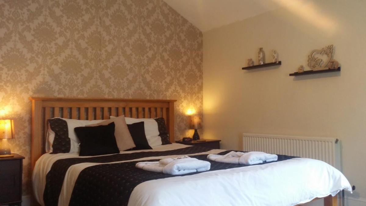Kingsmede Bed & Breakfast - Housity