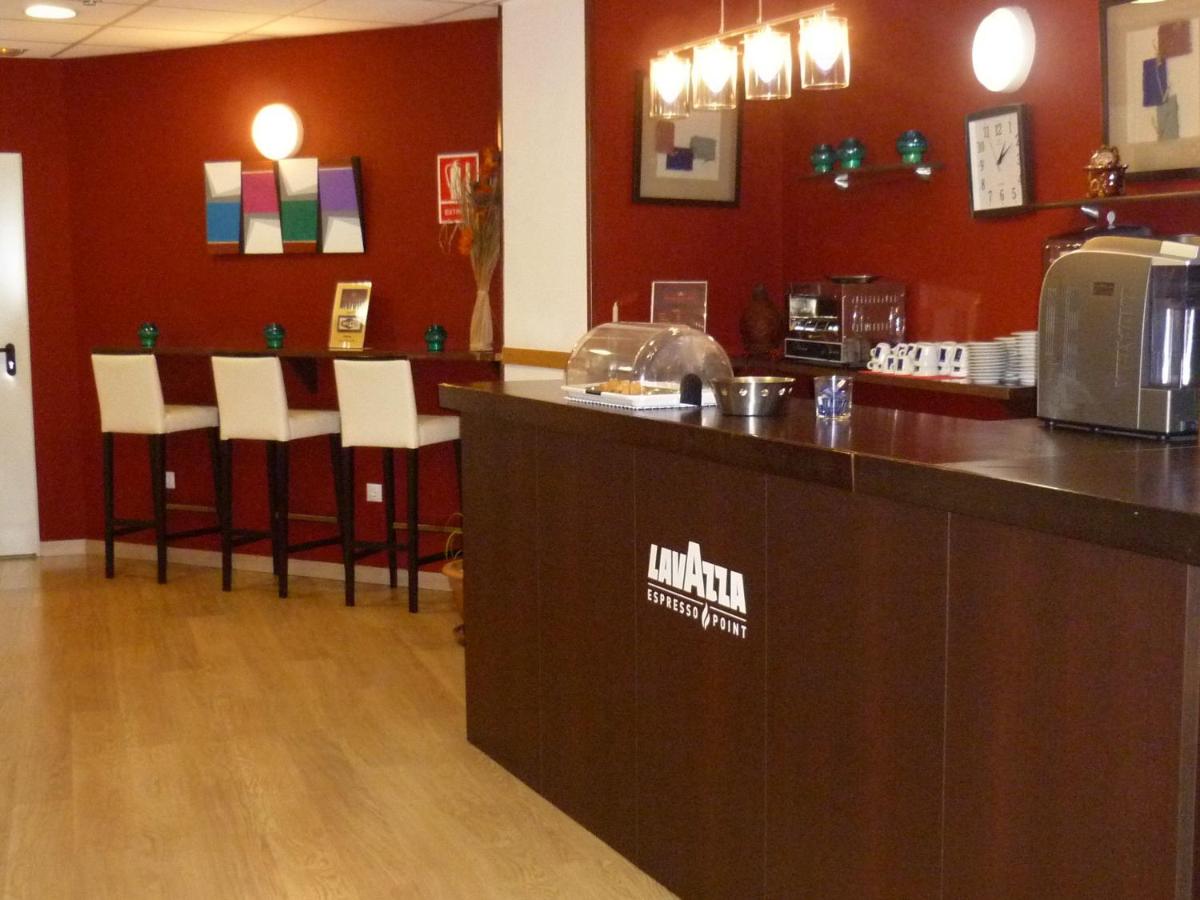 Explanada Hotel Alicante - Housity