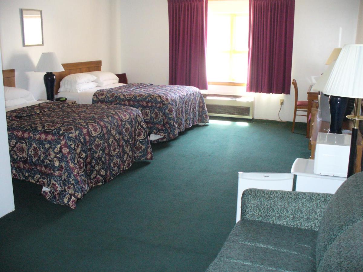 Villager Motel & Glen Manor Estate - Housity