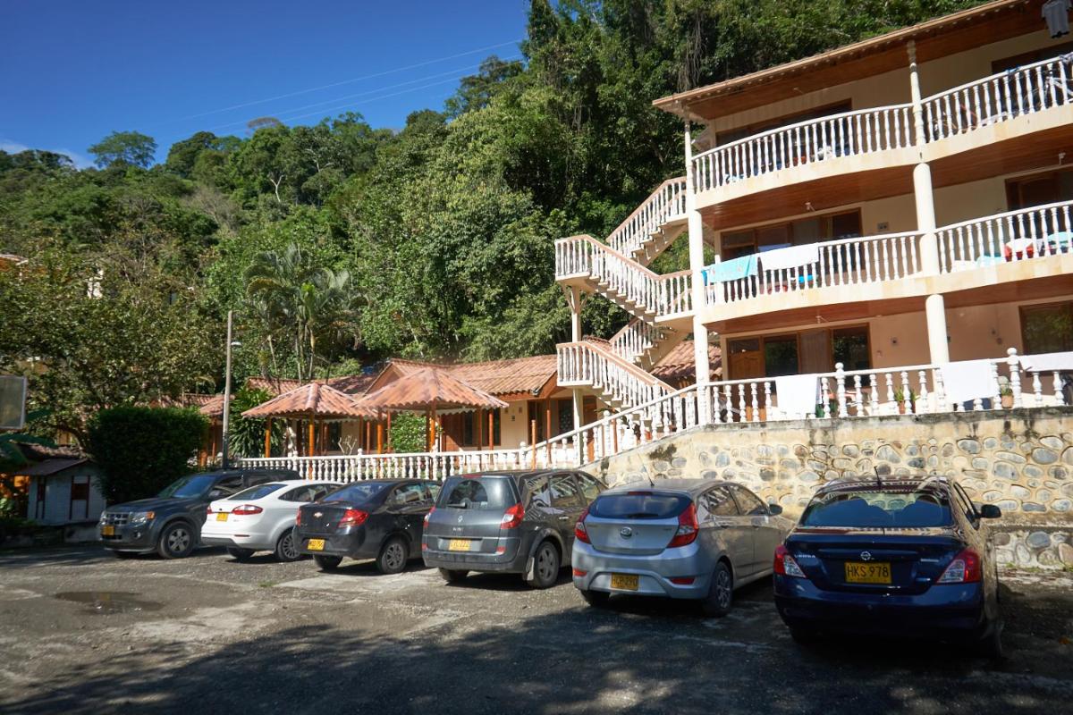 Hotel Campestre La Gaitana - Housity