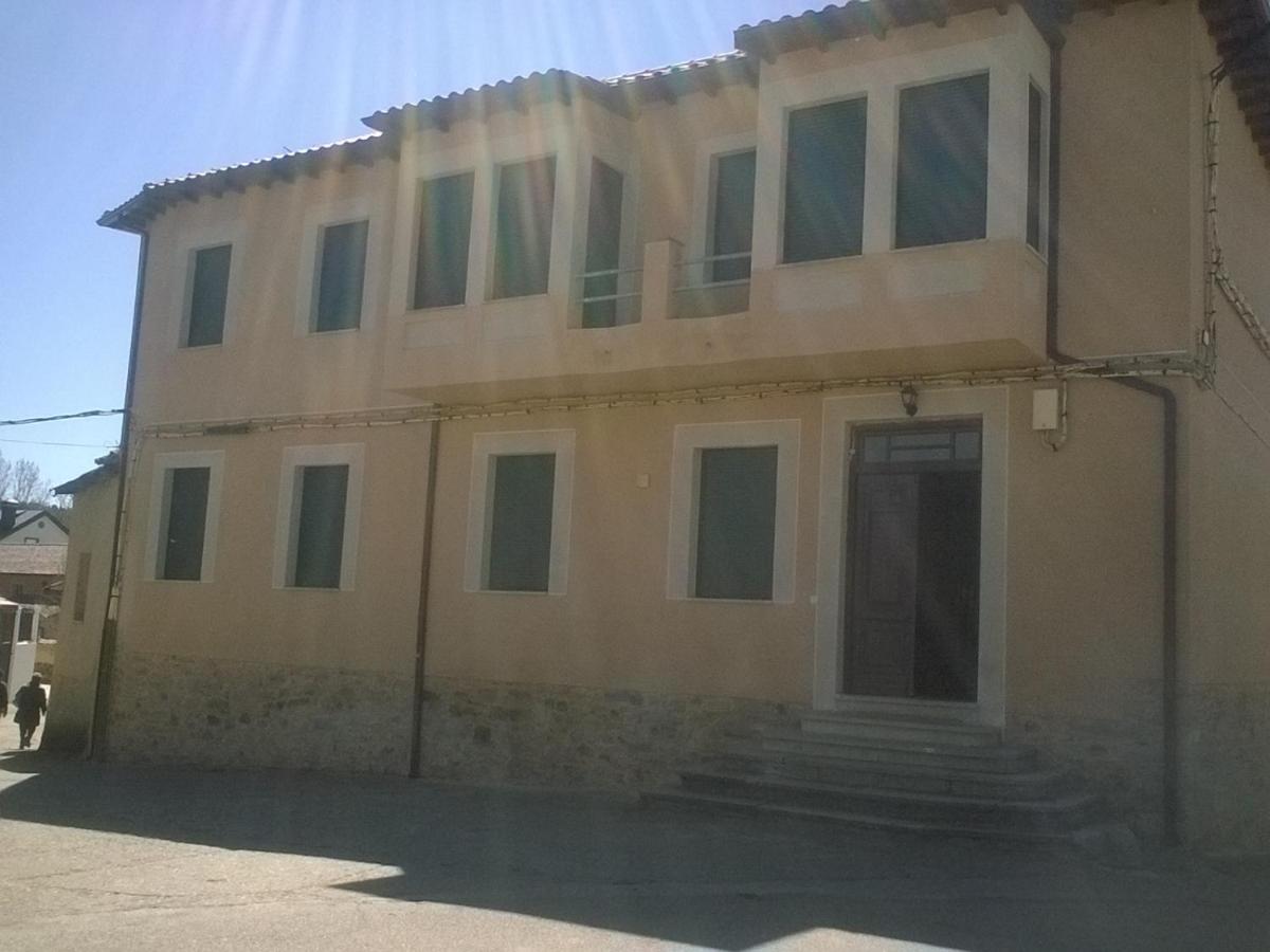 Dama del Alba - Housity