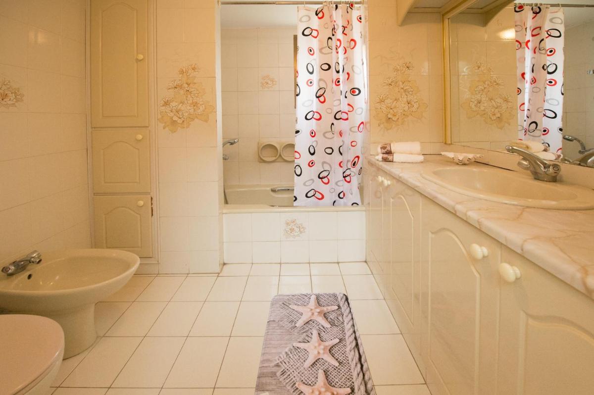 Kiriaki House - Housity