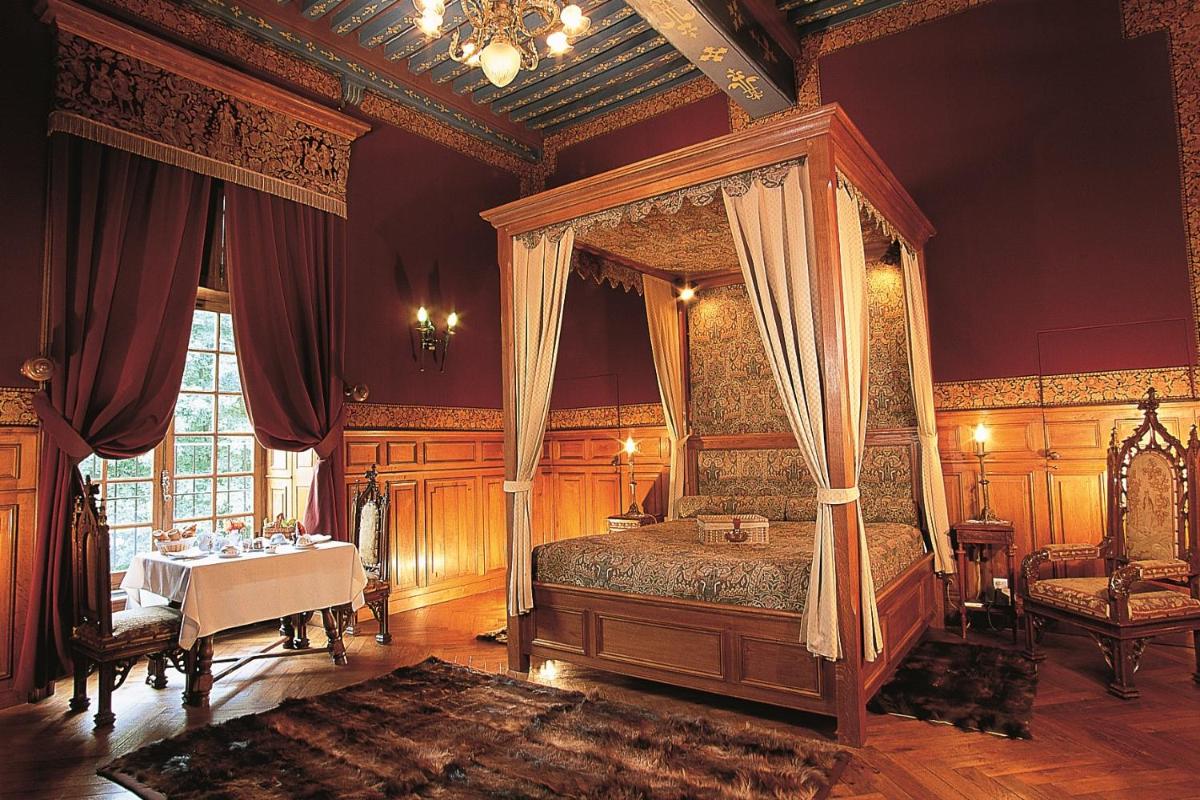 Un ou plusieurs lits dans un hébergement de l'établissement Château de Vault de Lugny