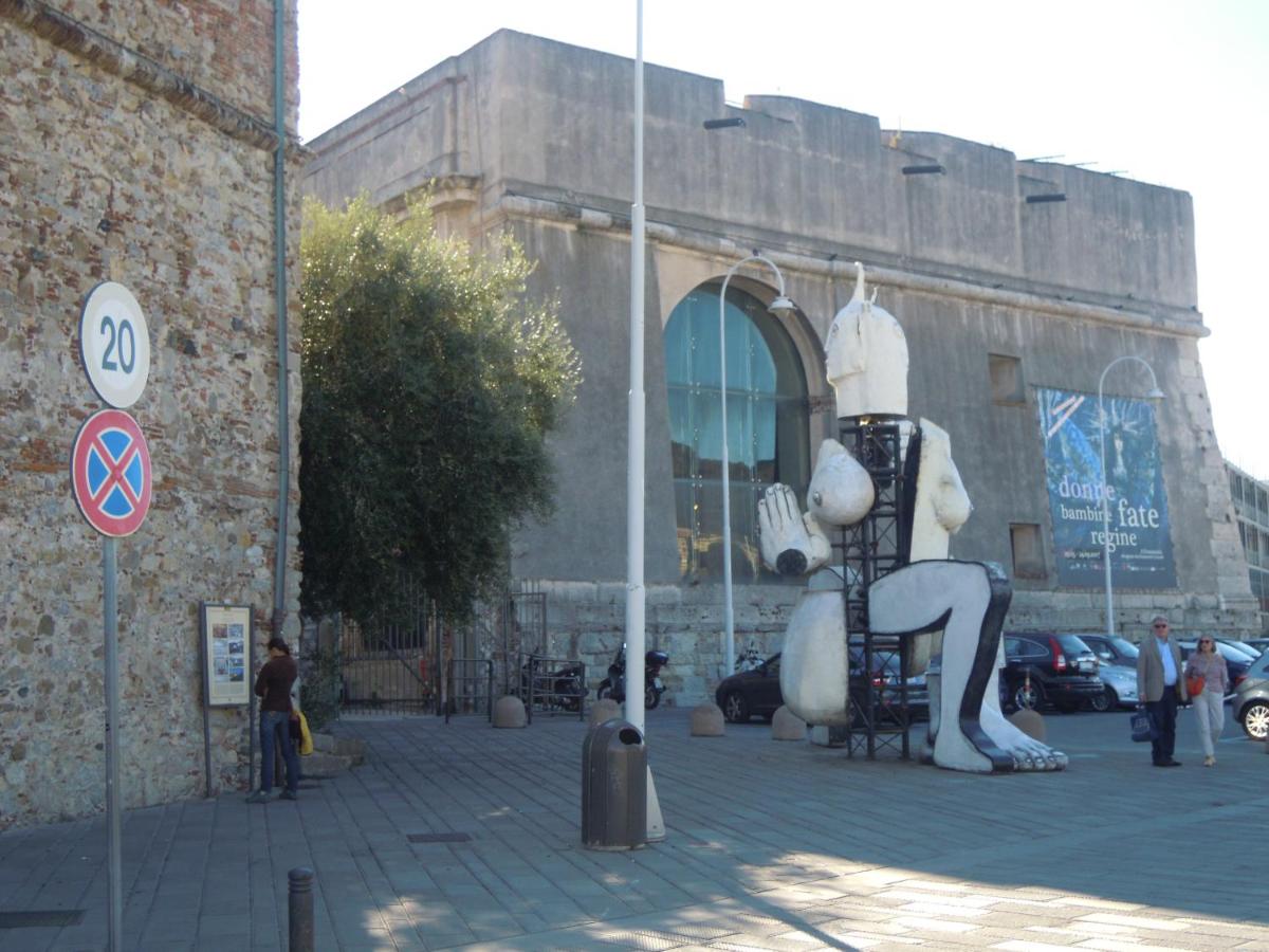 Una Porta sul Porto Antico - Housity