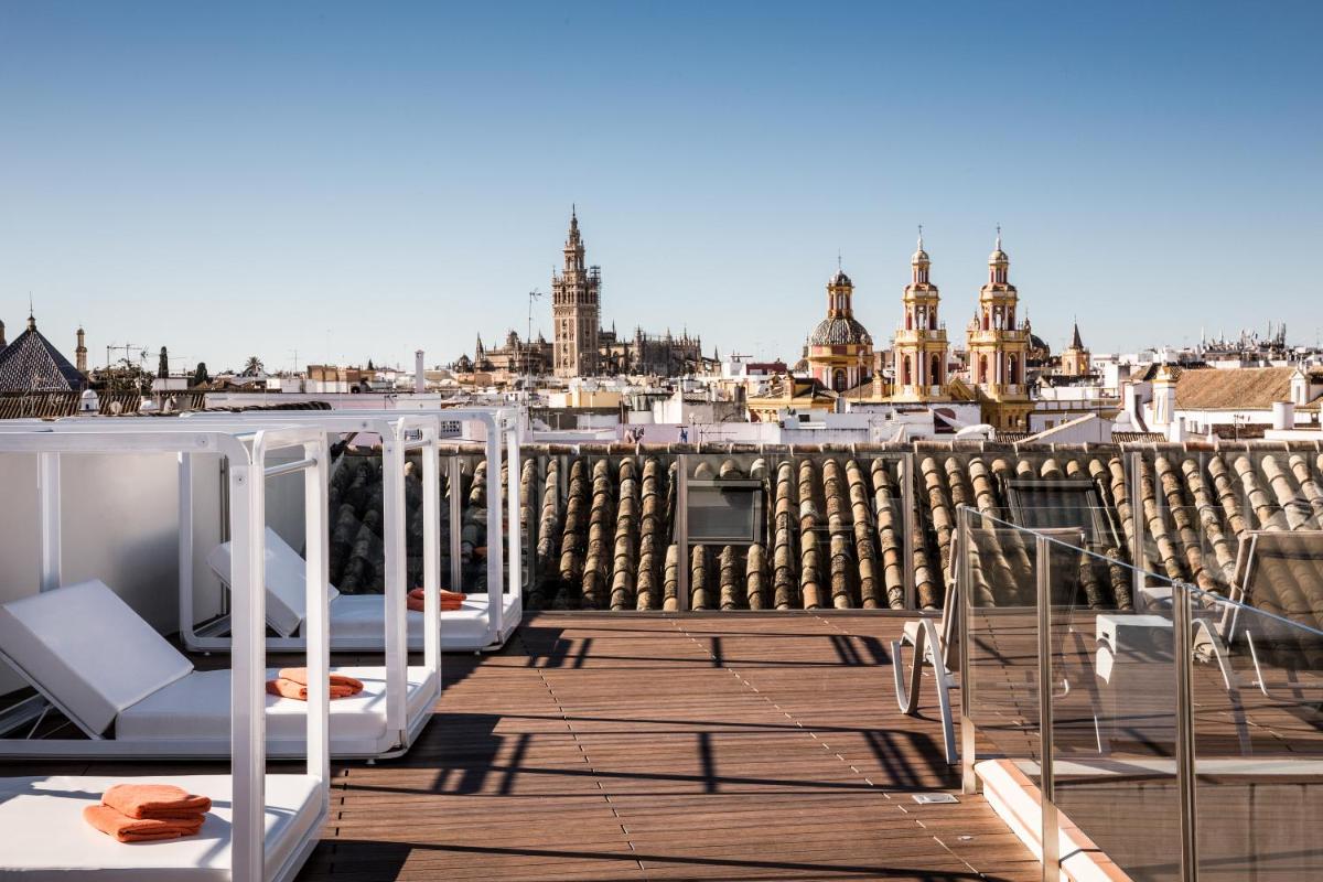 Un balcón o terraza de CoolRooms Palacio Villapanés 5 GL