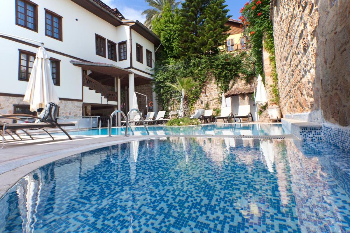 Dogan Hotel - Housity