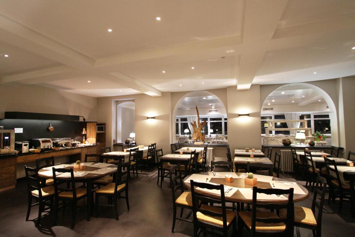 Restaurant ou autre lieu de restauration dans l'établissement Hotel de la Jamagne & Spa