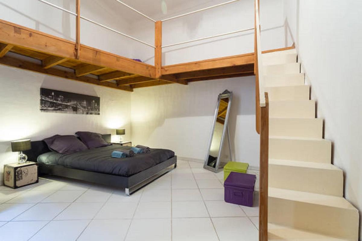 LE PREFECTURE - LUXUEUX F3 EN DUPLEX, ascenseur, coeur Vieux-Nice - Housity