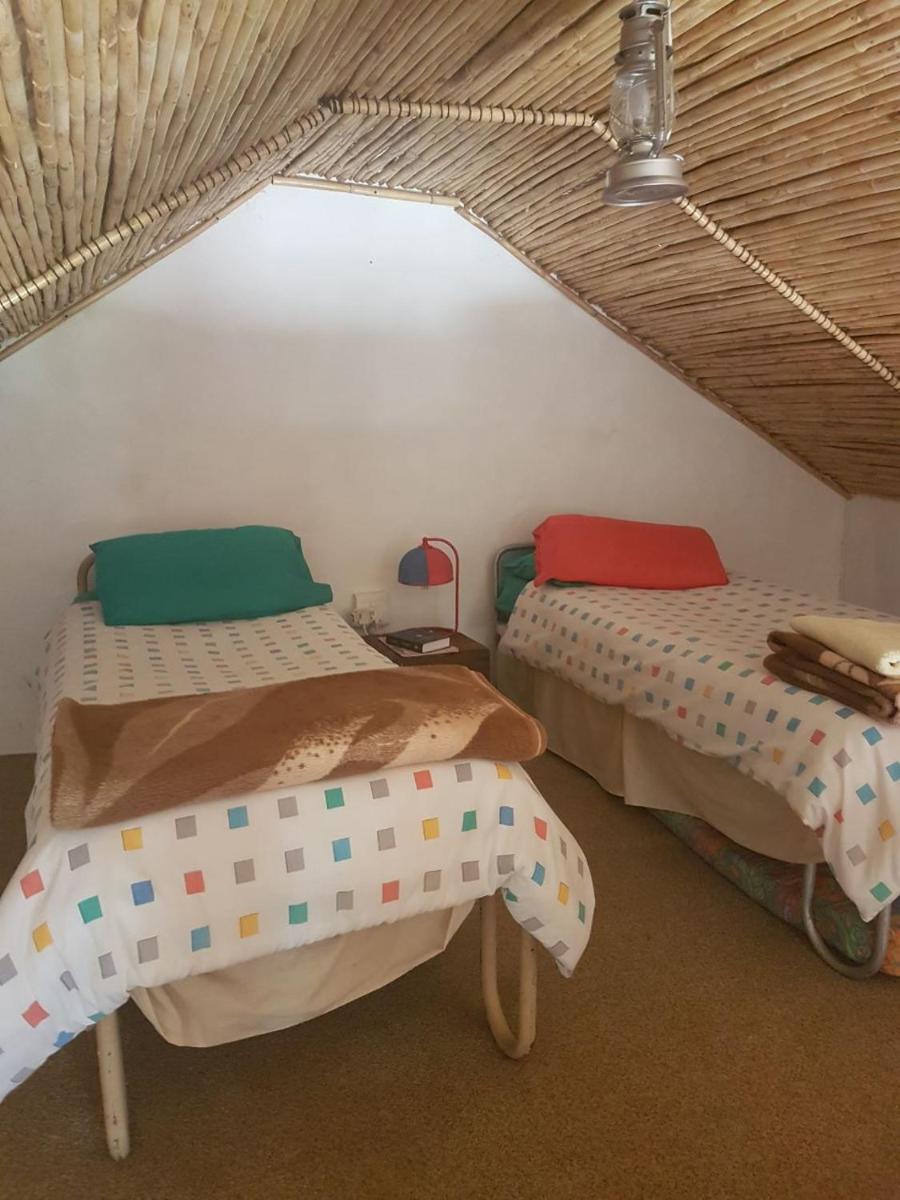Trackers Inn - Housity