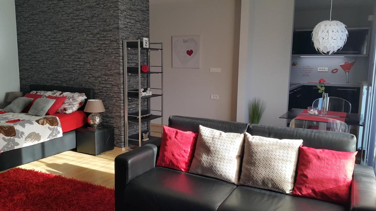 Apartment Rosy - Housity