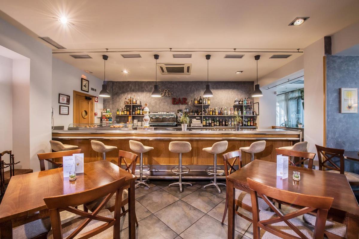 Hotel Villa Virginia - Housity