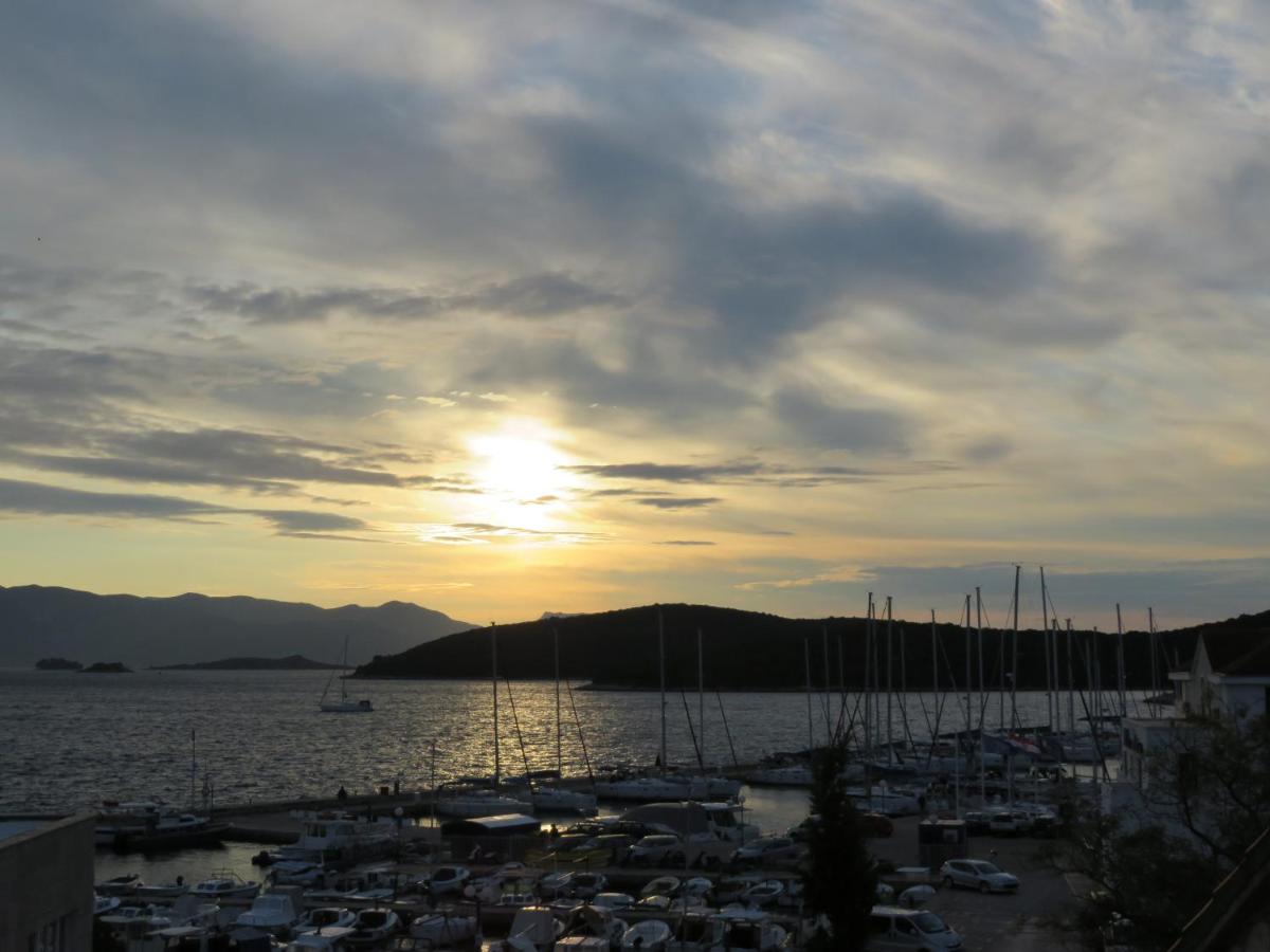 Apartment Sunrise - Housity