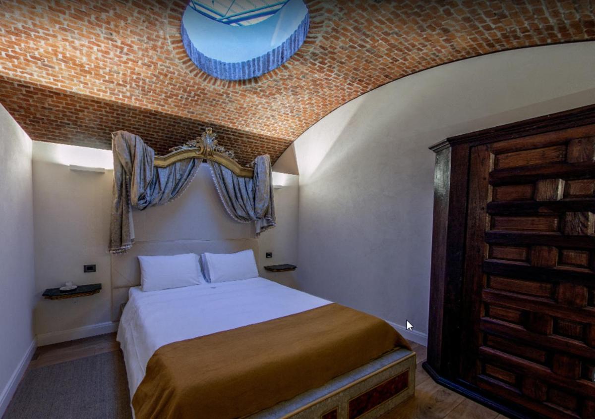 Delser Verona Manor House - Housity