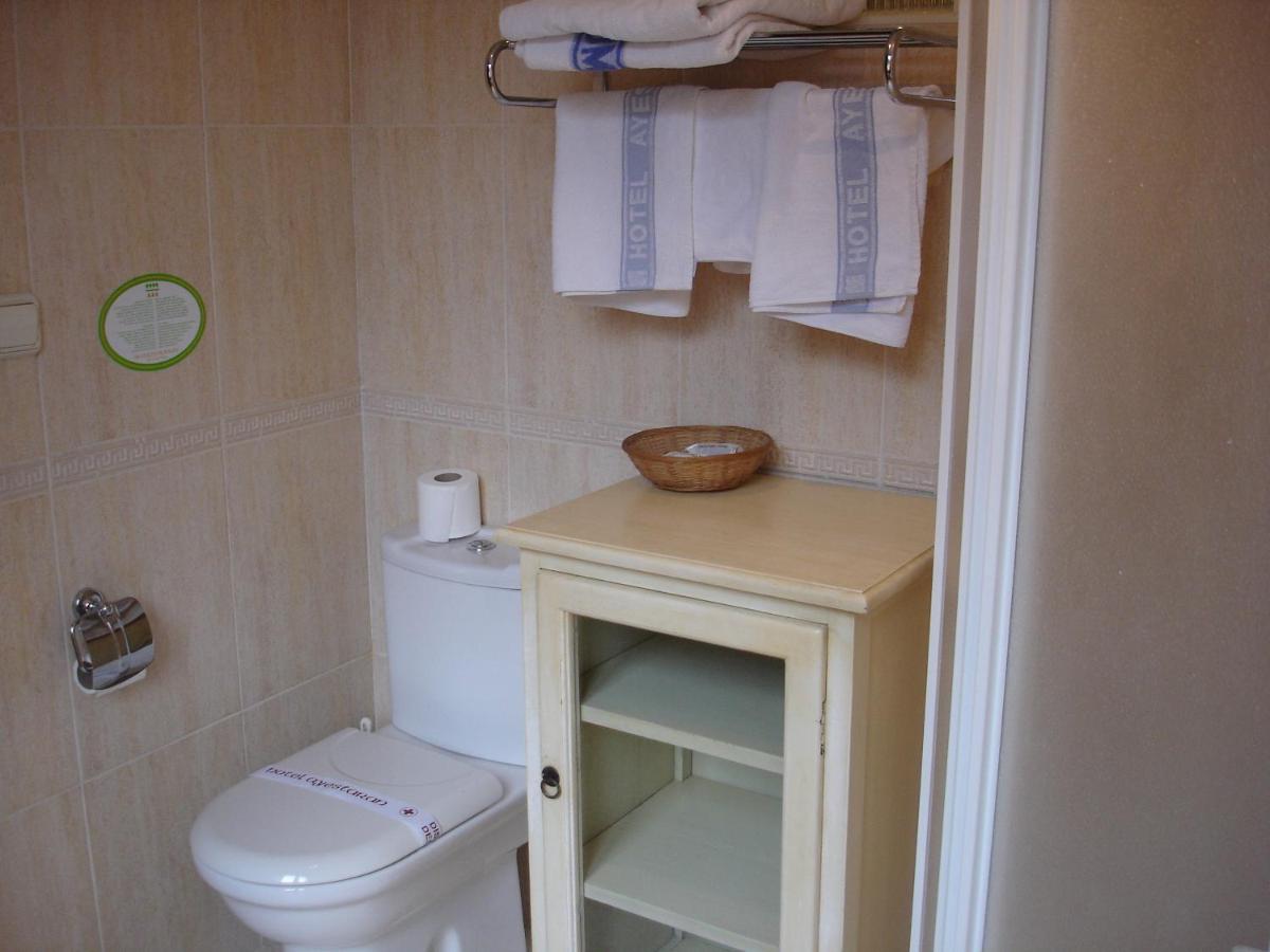 Hostal Ayestaran II - Housity