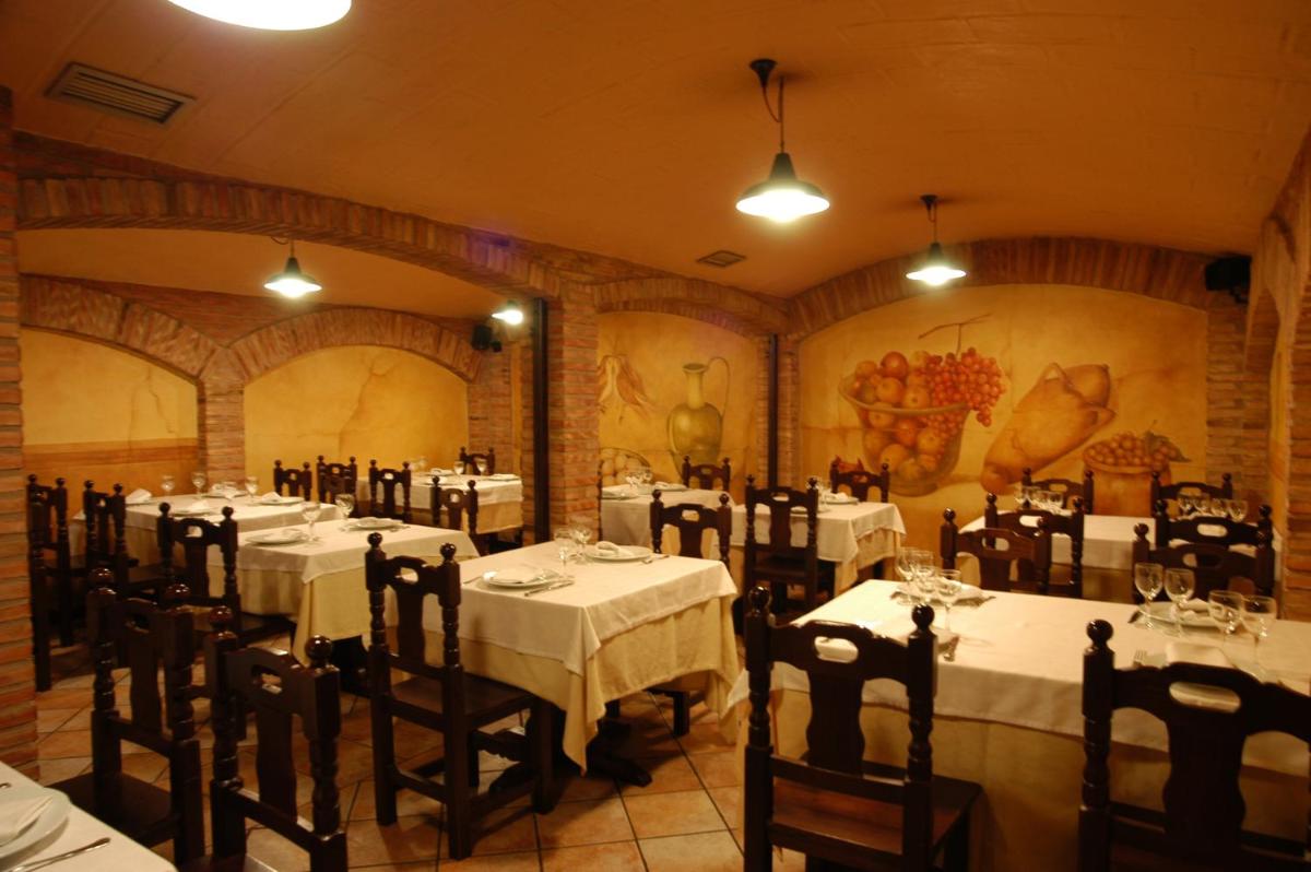 Hotel Ciudad De Calahorra - Housity