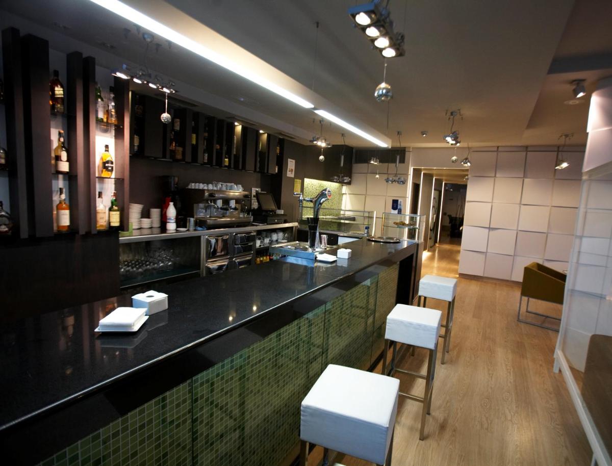 El salón o zona de bar de Hotel Bienestar Moaña
