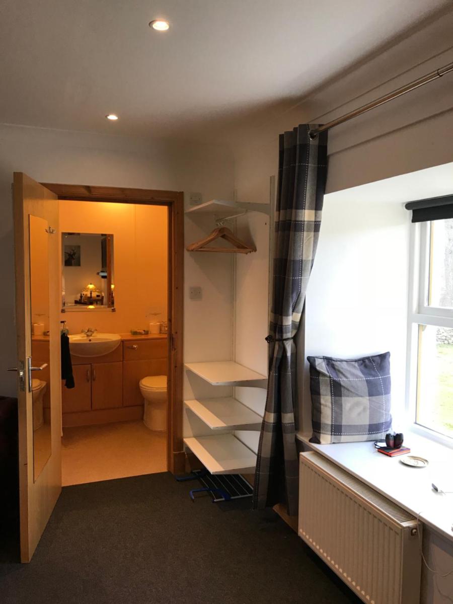 Garrison Farm with Hot Tub - Housity