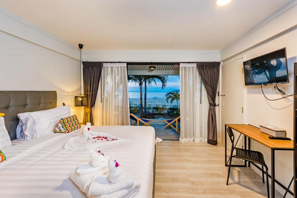 Thai Kamala Beach Front - Housity