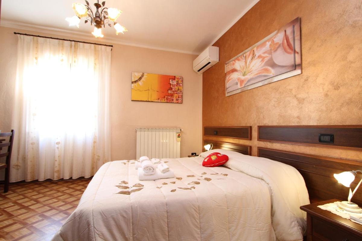 Da Donna Rosa - Housity
