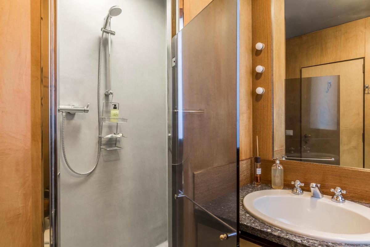 Venice Heaven Apartments - Ca Giulia apartment with private living TERRACE on last floor no lift - Hizvo