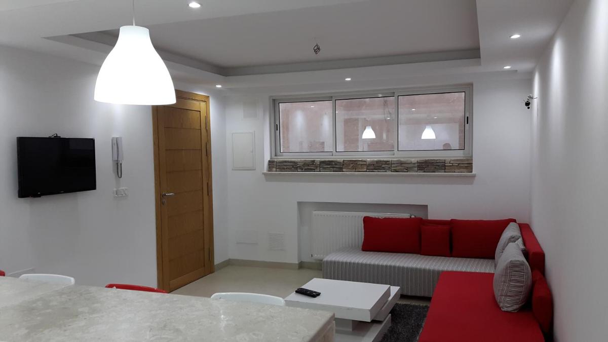 Ain Zaghouan Apart in front of Tunis Mall Lac 2 - Housity