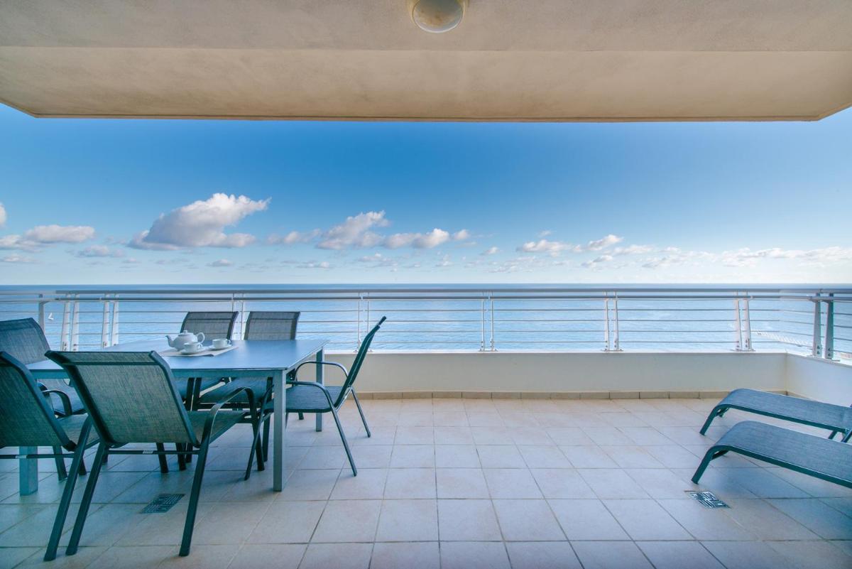 Seafront Apartment Sliema - Housity