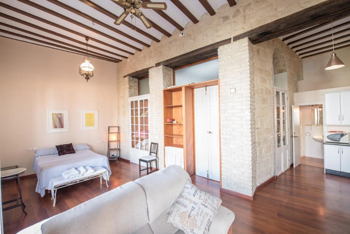 Apartamentos Deluxe Calle Corredera - Housity