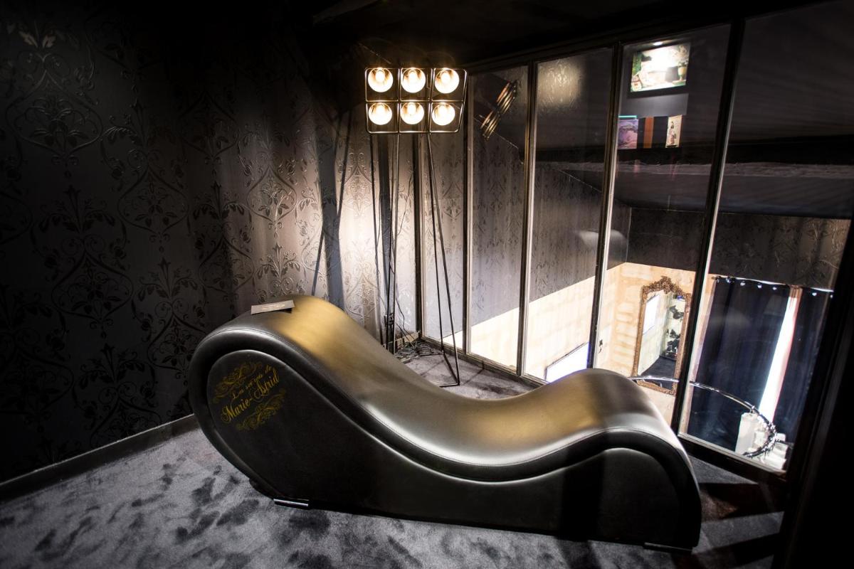 Les Secrets de Marie-Astrid, Suite Love Room - Housity