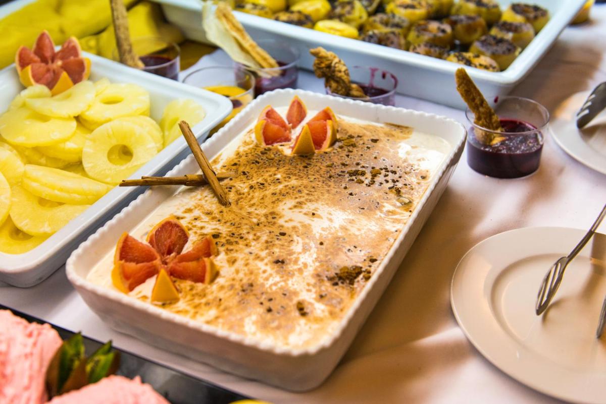 Comida en o cerca de este hotel